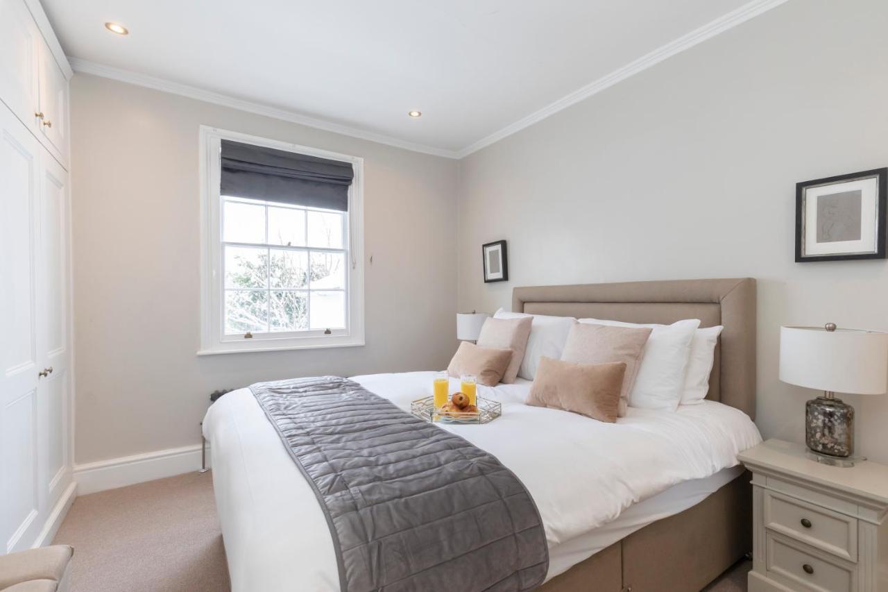 Beautiful 4 Bedroom Home Cheltenham Eksteriør bilde